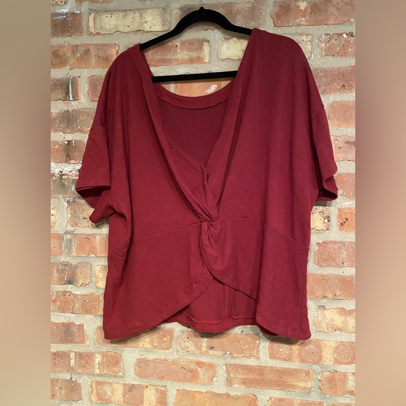 Eloquii maroon red twist back top short sleeve size 22 24 - Picture 4 of 5